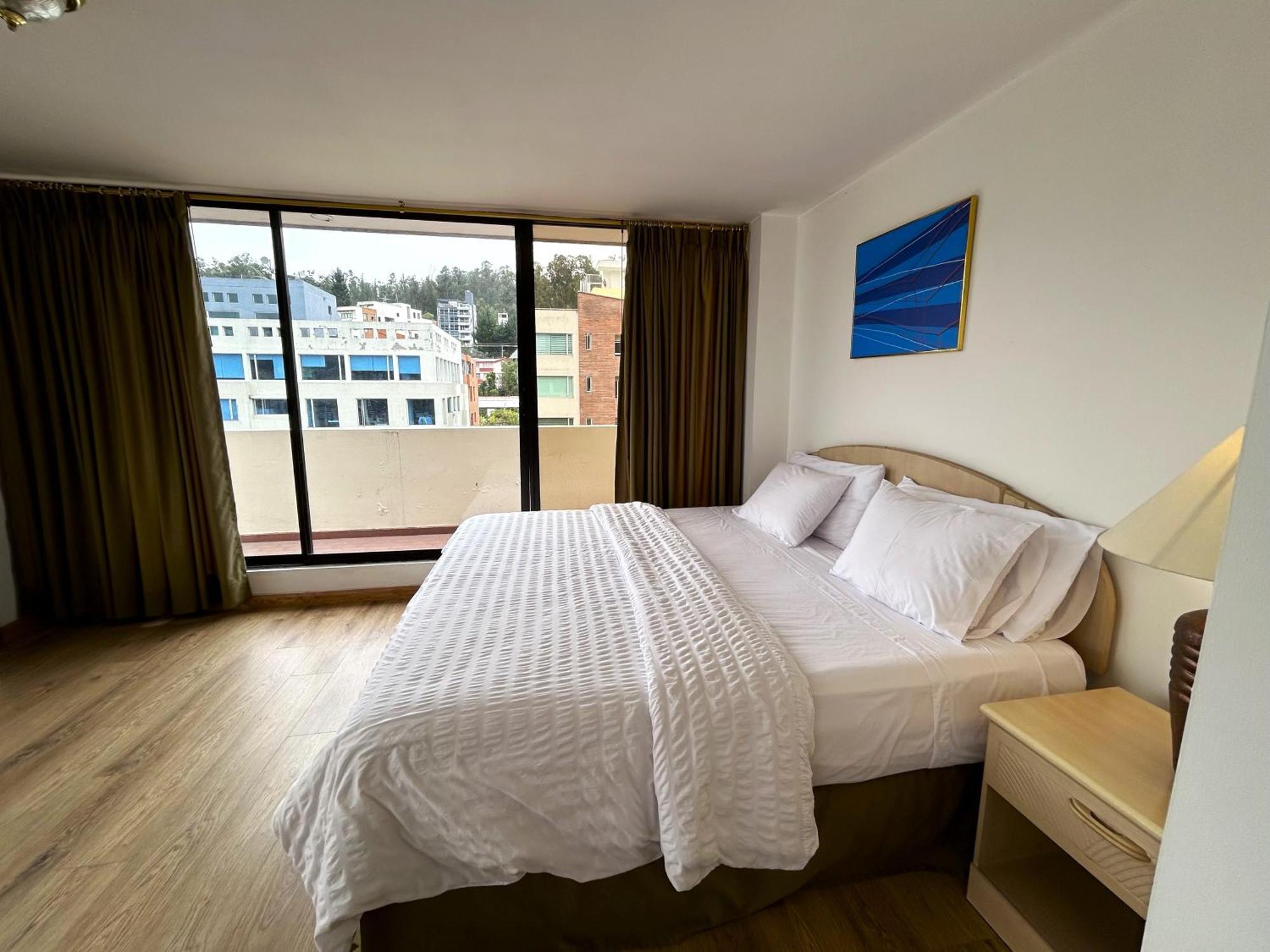 Stanford Suites Hotel Quito Exterior foto