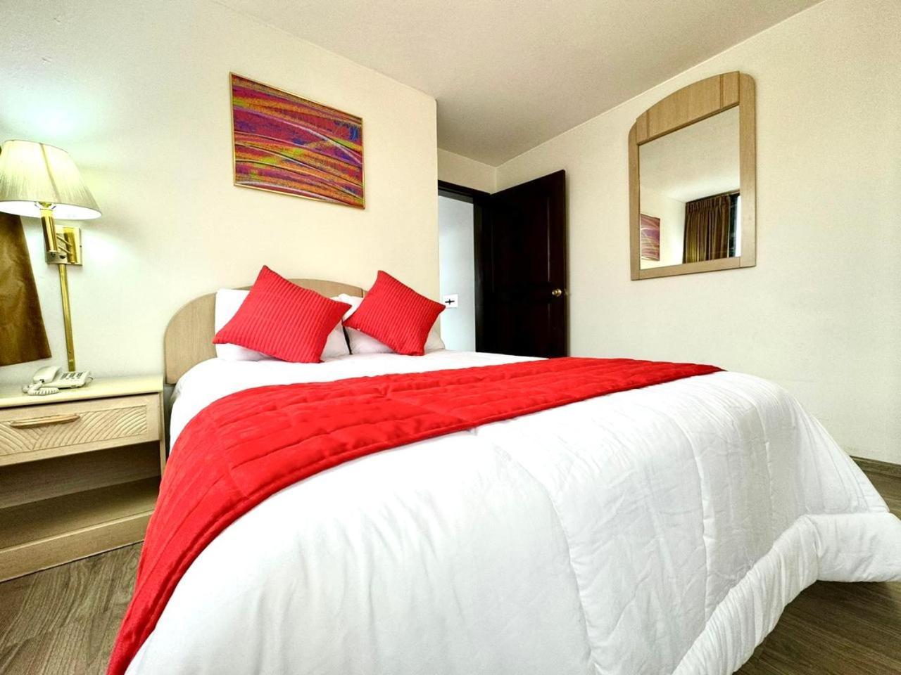 Stanford Suites Hotel Quito Exterior foto