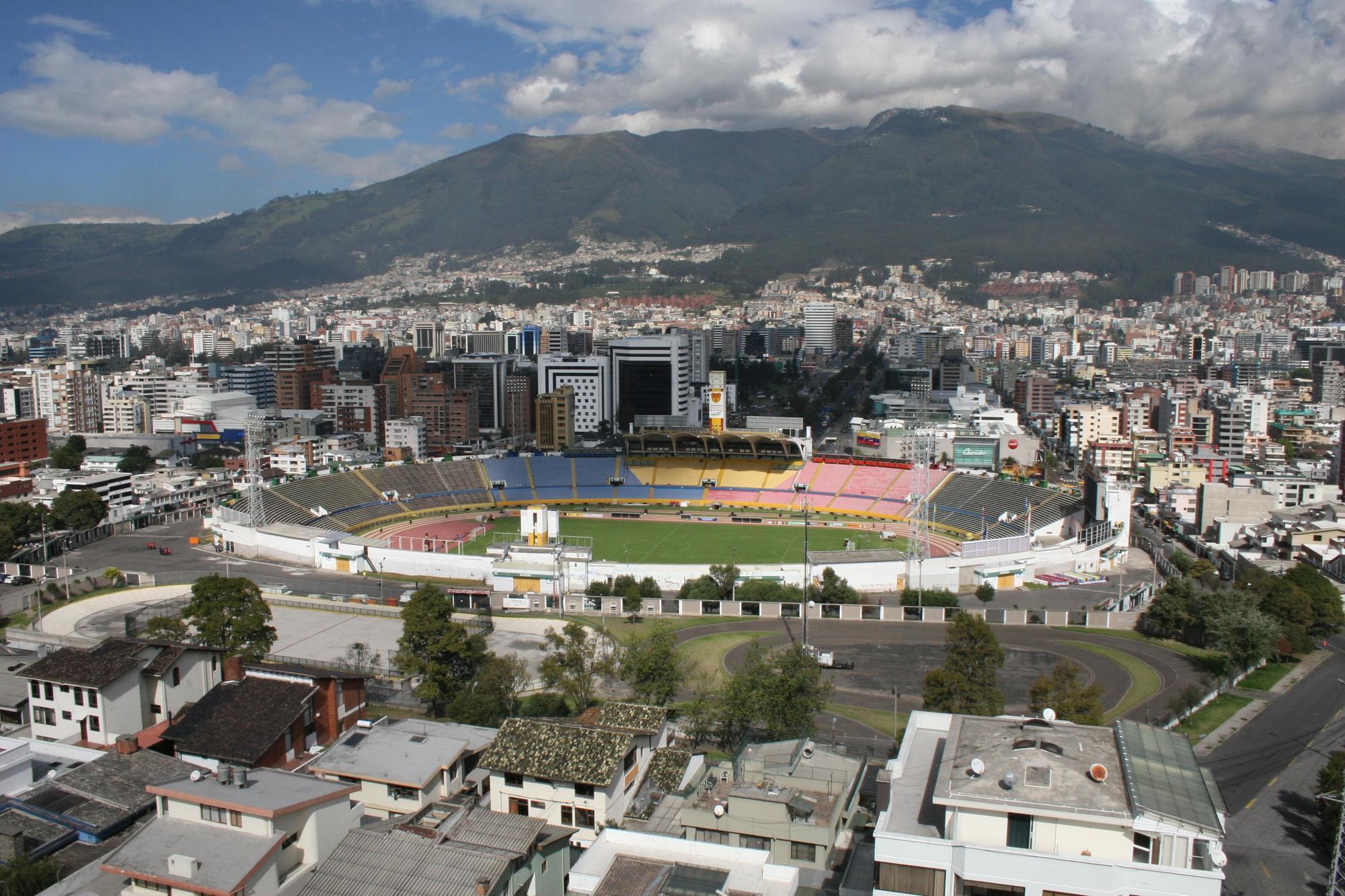Stanford Suites Hotel Quito Exterior foto
